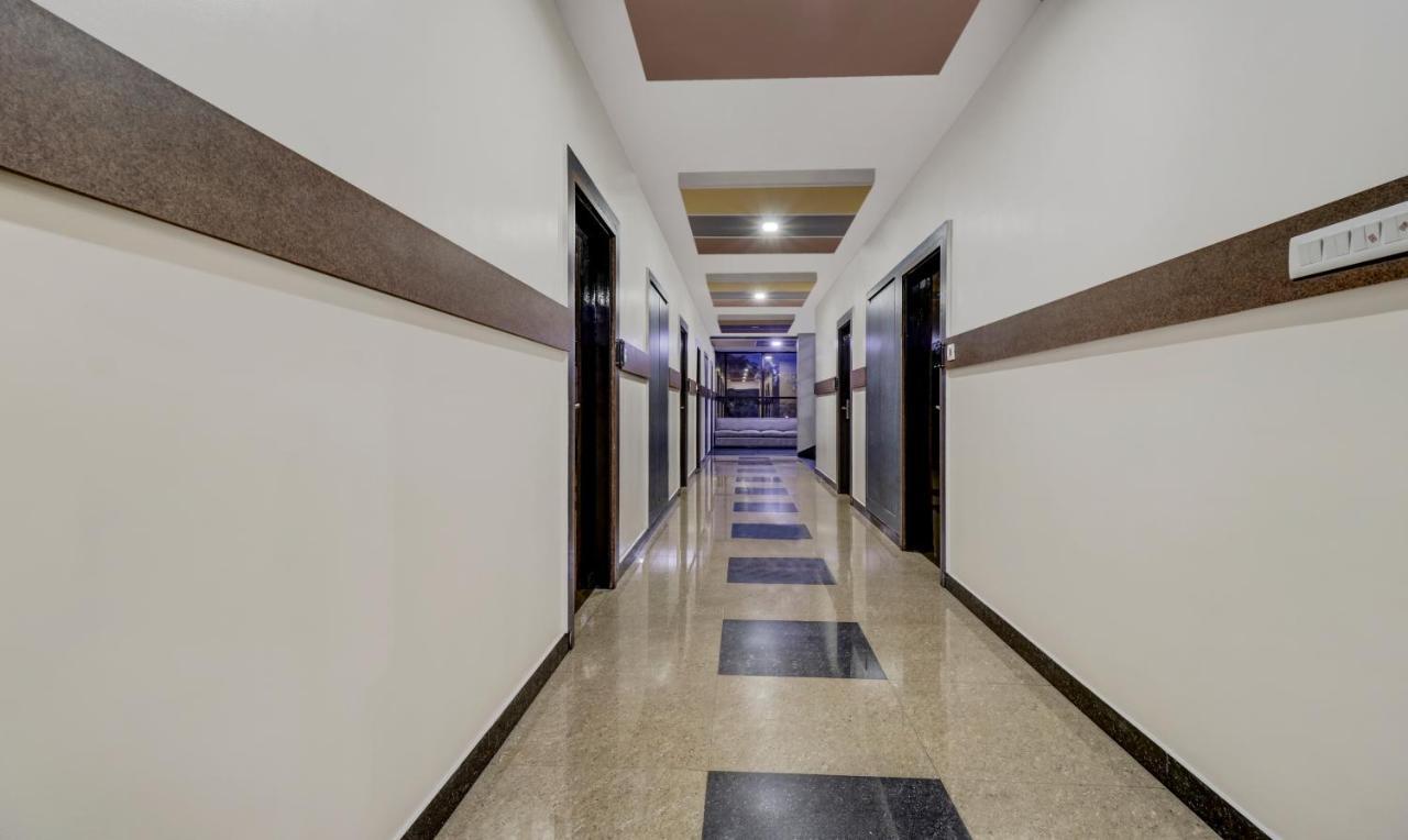 Treebo Sahara Suites 750 M From St Johns Medical College And Hospital Бангалор Экстерьер фото